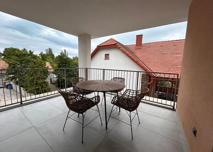 Almádi Apartment *