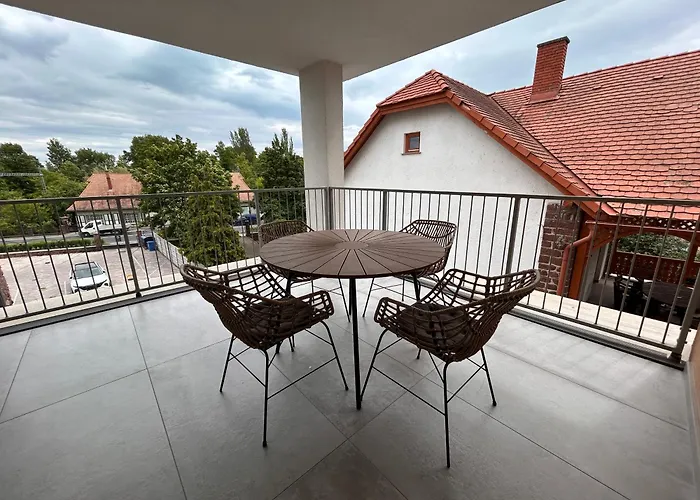Almádi Apartment *